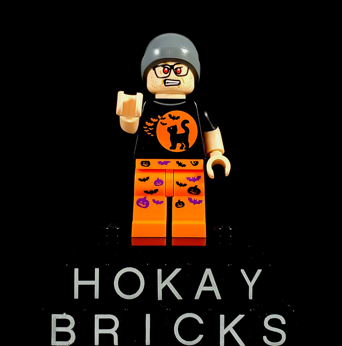 HokayBricks's tweet photo. Thanks to some exclusive new #BuildAMini parts at The LEGO Store I was able to update my #sigfig for the Halloween season! @LEGO_Group #LEGO https://t.co/kWOtA9dN6w