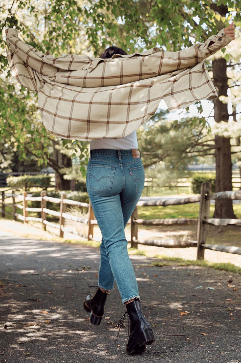 Urban Outfitters on X: dream jeans via @LEVIS: the wedgie high-waisted jean  in 'these dreams'   / X