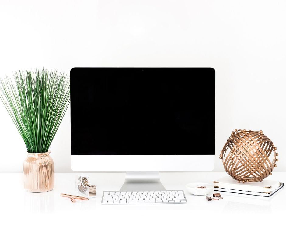 GrowGlowCo's tweet photo. Is your blog self-hosted? Here's why it should be and how to get started https://t.co/FVOSoYGhkC https://t.co/xwPWb0k4Cj