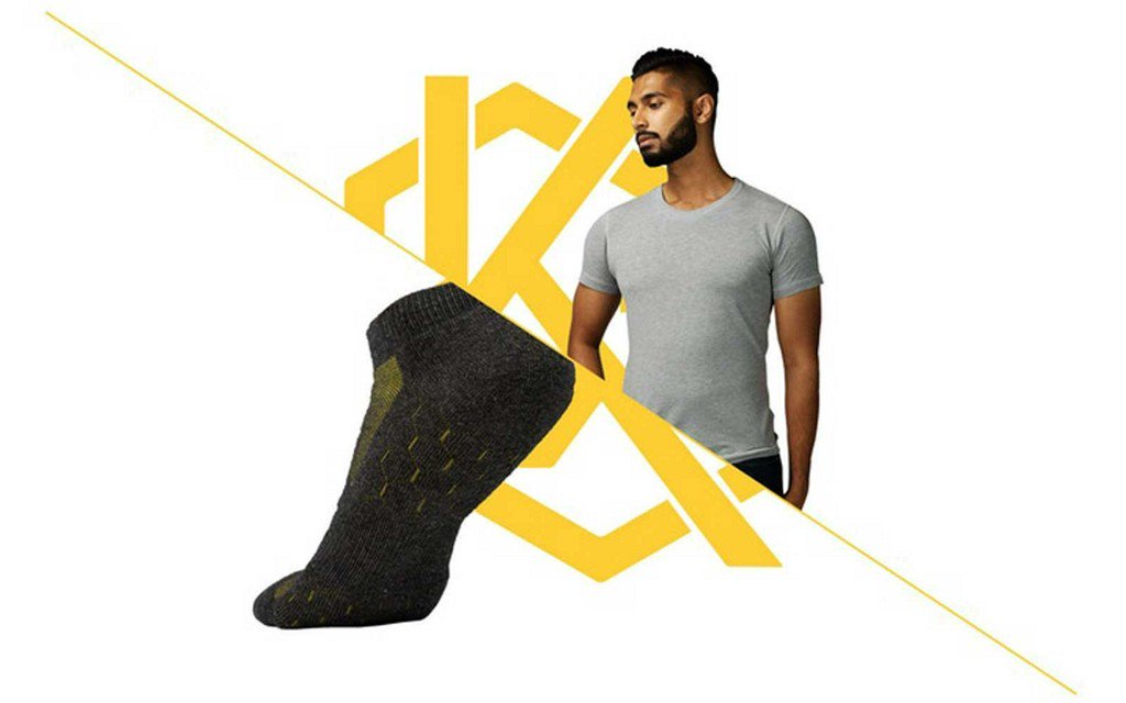 TravelLeisure's tweet photo. You can spill an entire cup of coffee on this shirt without staining it https://t.co/pvUmyclIsD https://t.co/jZAgDeQ2Vr