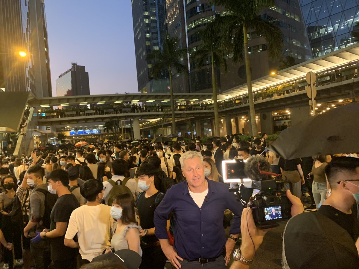 nmsonline's tweet photo. It’s midnight here in Hong Kong, which means the emergency law banning on face masks has just come into effect. @markaustintv is live - and our report comes from a day where Carrie Lam’s announcement was met with flames and fury on the streets. https://t.co/vUAUbR1BFv