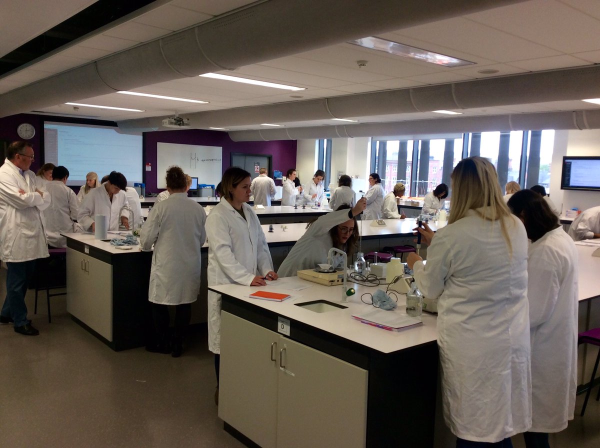StaffsBMS's tweet photo. A very warm welcome to our new @StaffsUni #HealthcareScience #DegreeApprenticeship students from #NHS pathology departments across England. First stop, the lab.... https://t.co/ZHpgSuOhkb