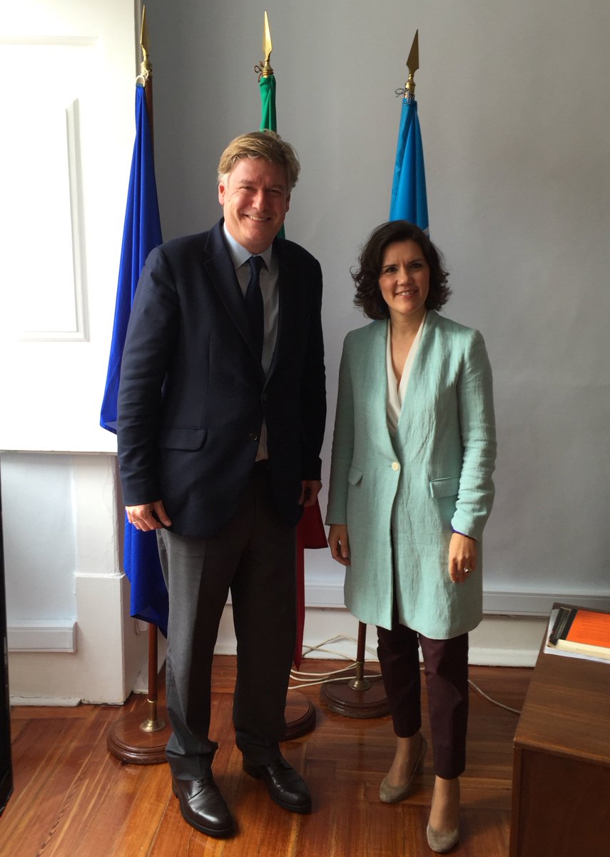 TonoEPP's tweet photo. Boa sorte @ppdpsd @_CDSPP e aos seus líderes @RuiRioPSD @CristasAssuncao para as #legislativas2019 do próximo domingo. Os únicos partidos que apresentam propostas reais e viáveis para o progresso de Portugal e de todos os portugueses. https://t.co/h3KZt9EugM