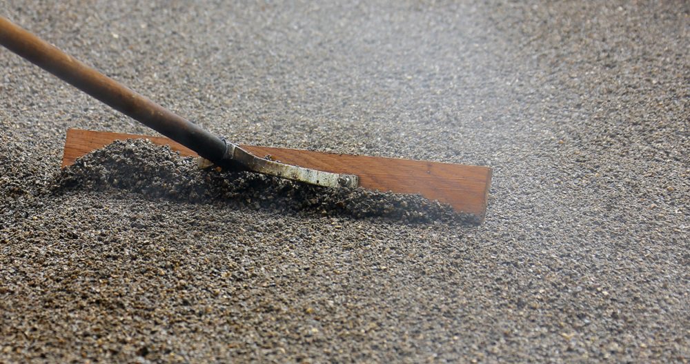 MPs are calling for wider use of warm mix #asphalt which could save the UK around 61,000 tonnes of CO2, equivalent to almost 300 million car journeys. Find the report here bit.ly/2oLTW44 #climatechange #roadsurfacing #infrastructure