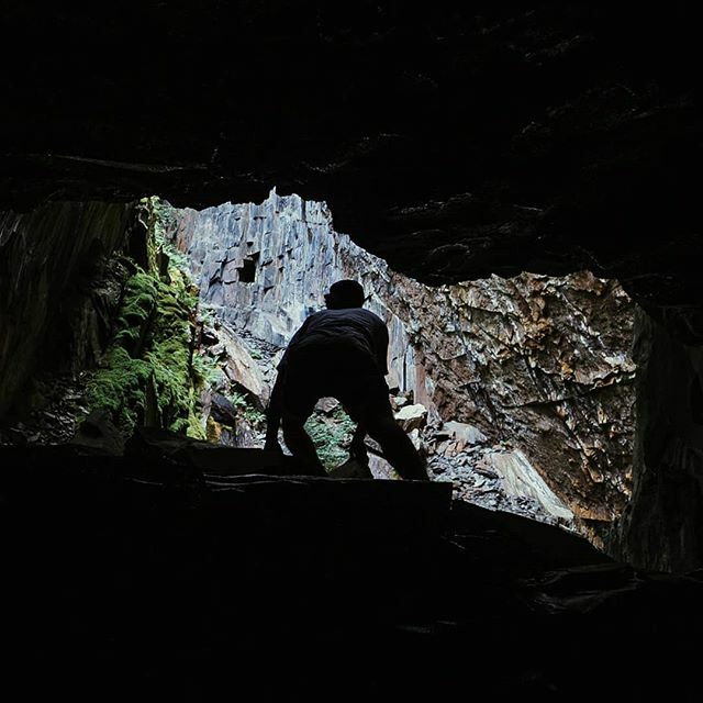 theduckend's tweet photo. Cave dweller #filthyhobbitses https://t.co/PeXyDtr6Xm