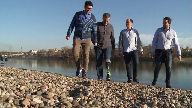 Robo_Shadow's tweet image. #European research team successfully implement #bionic leg tech with 3 amputees. New technology blurring lines between Biology and tech. &quot;You can just look forward and step you don&apos;t need to look&quot; says Djurica Resanovic one of the test subjects buff.ly/330B3cG #RoboShadow