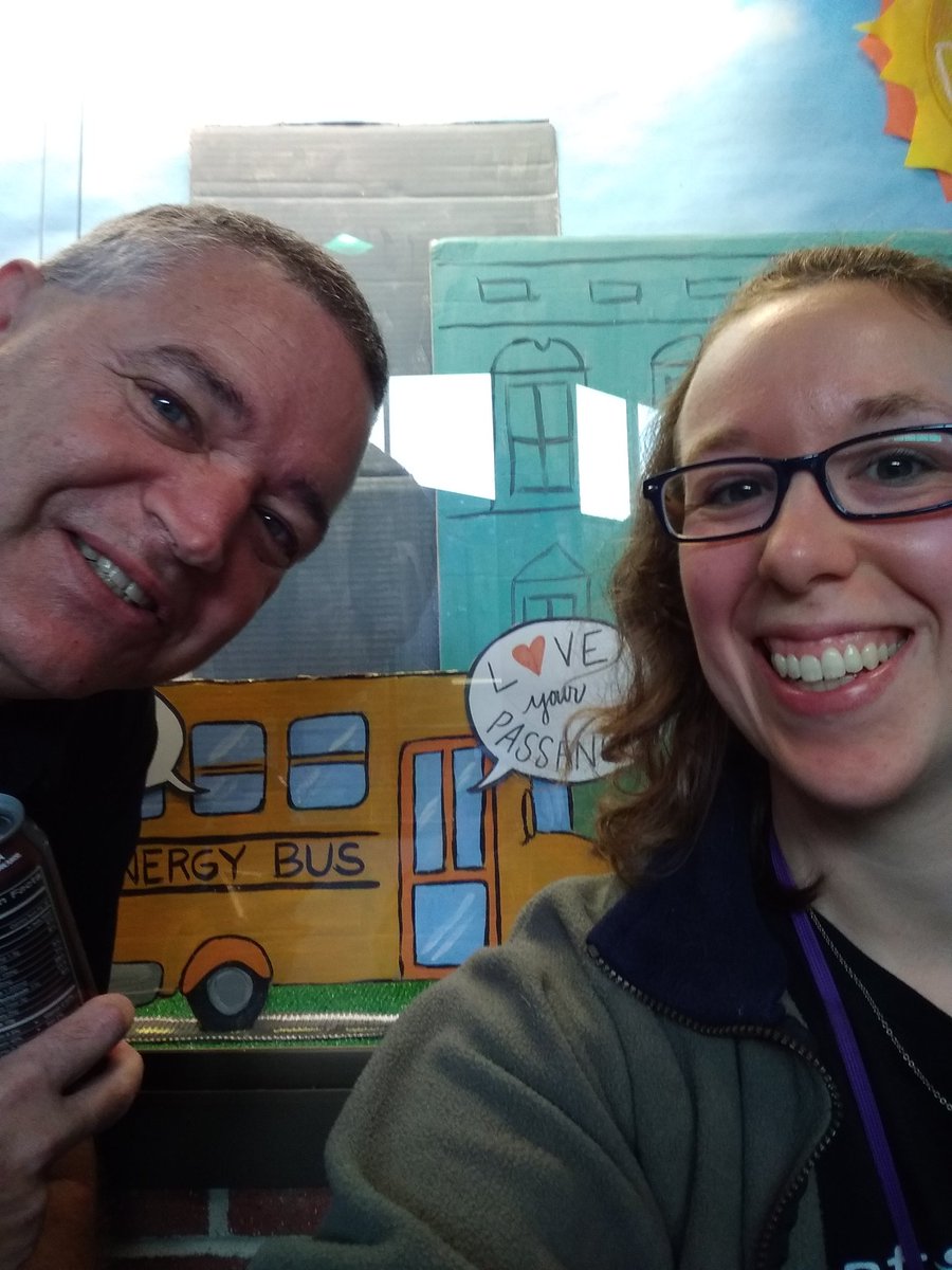 CWilliams0203's tweet photo. Energy bus #resknights @RoyalElementary https://t.co/BxSQj8SxPu