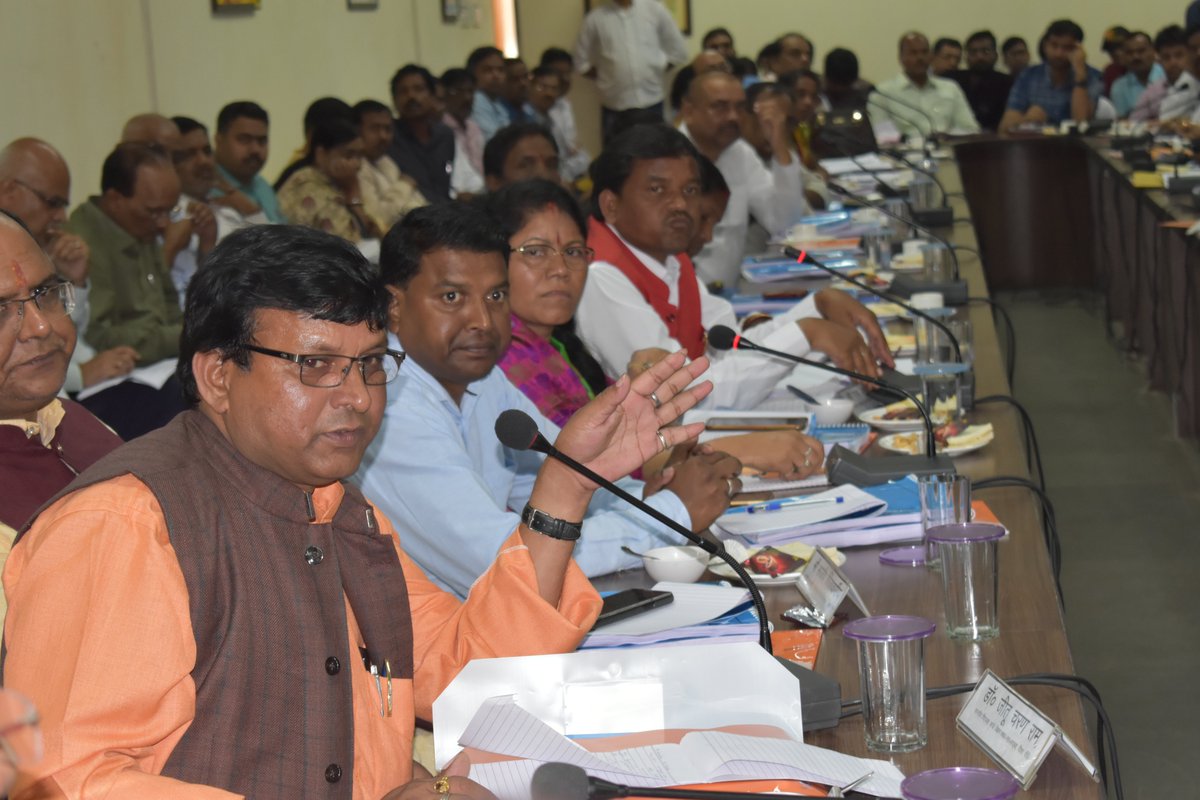DC_Ranchi's tweet photo. During #Review meeting proposals from honorable MLAs of different assembly constituencies were also accepted.
@MundaArjun
@cmojhr
@dasraghubar
@navinjaiswal4
#DevelopingRanchi #GrowingRanchi #DISHA https://t.co/BVvqLNH2Ut