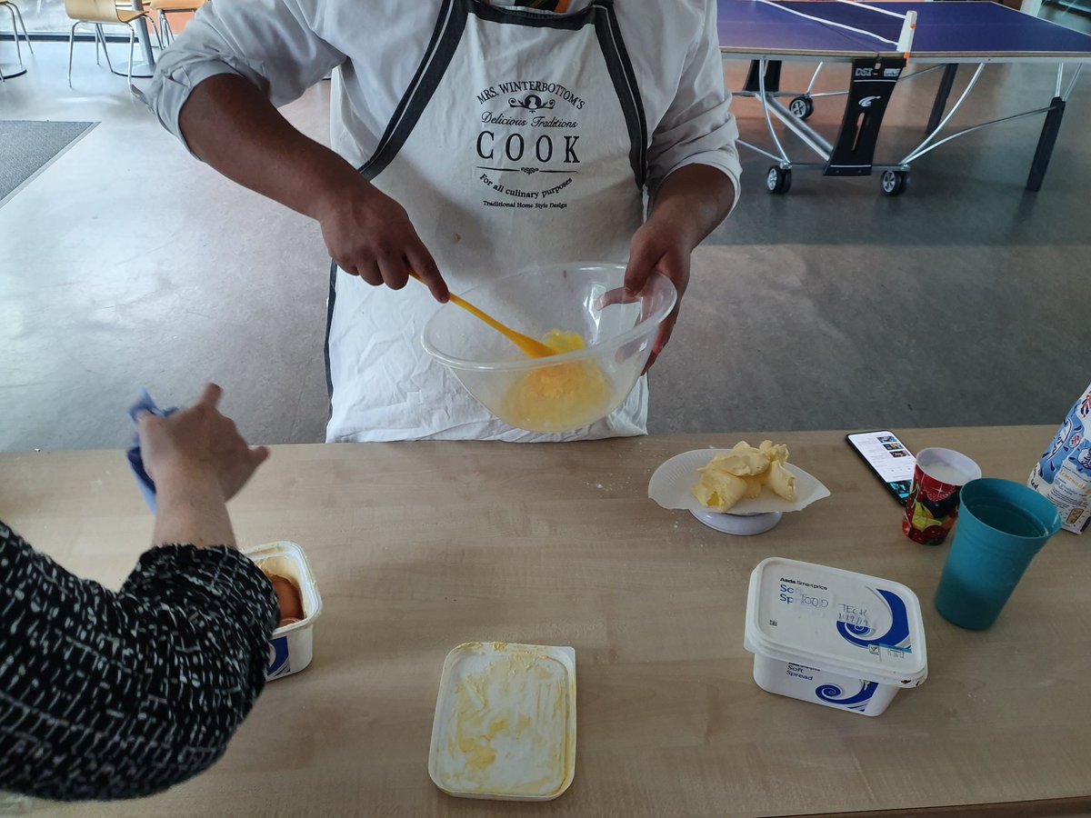 cmaSEND's tweet photo. Great work from our KS4 Bridge students who have been baking cakes with @MrSykesCMA and Mrs Scott for their FoodWise short course! #TeamSEND #Food #Asdan https://t.co/8ldDlsqooo