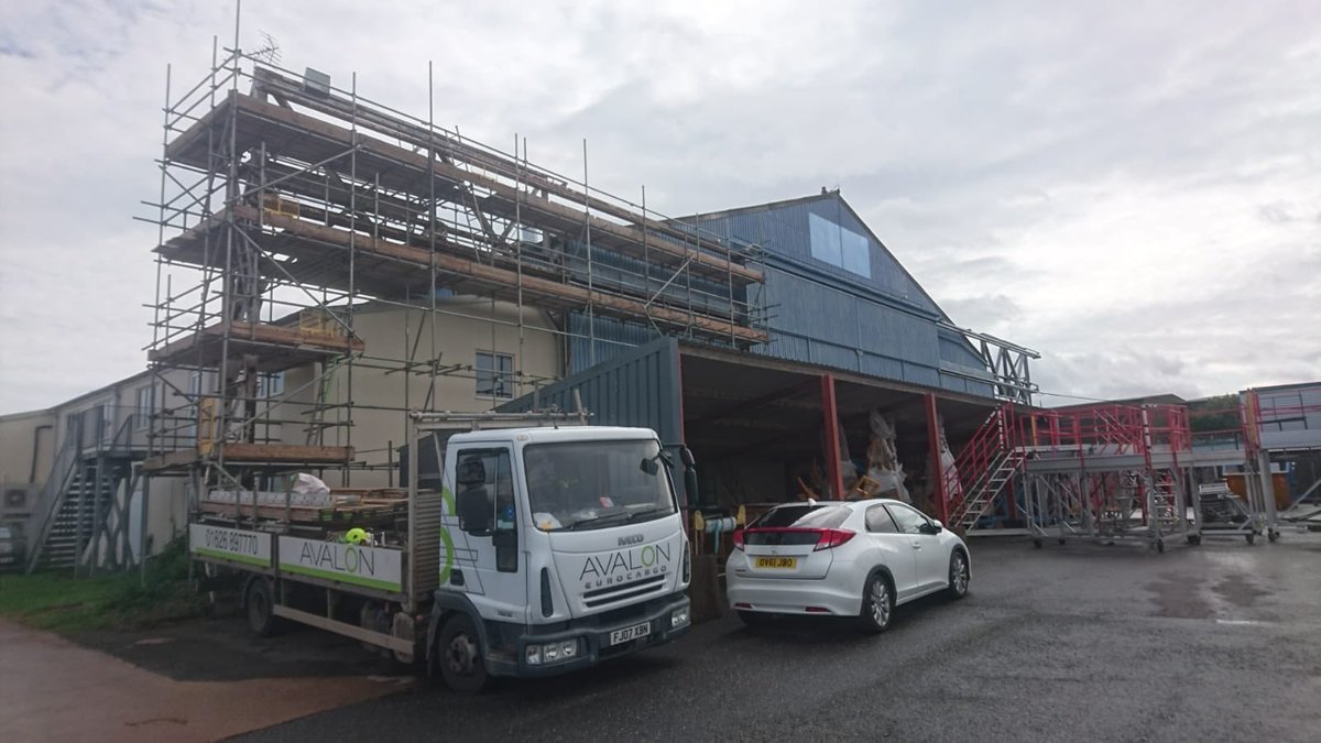 Avalonscaffold's tweet photo. Smart job undertaken this week ⁦@Exeter_Airport⁩ by the  ⁦⁦@Avalonscaffold⁩ team https://t.co/nXAt9M3eDV