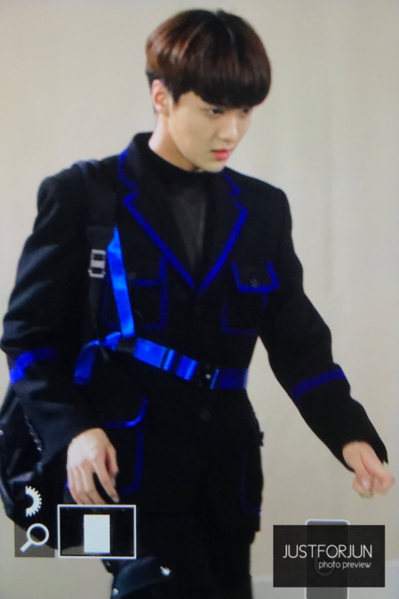 JustforJun's tweet photo. 191004 전국체전 퇴근 프리뷰 💕 
 You've worked hard today my boy, stay strong, always with you ~ 😘
#standstrongx1
#차준호 #준호 #CHAJUNHO #JUNHO #车俊昊 #엑스원_차준호 #X1 #XONE #X_ONE #엑스원 #FLAϟH https://t.co/fpS1FzjRSP