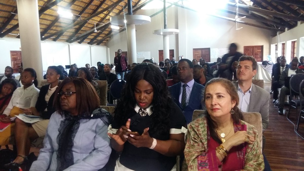 BOOSTFellowship's tweet photo. H-GLOBIN team created a anemia testing sofware giving recommendation to anemic positive patient, a dietary plan and the anemia level whether mild or severe and checking progress. Wonderful solutions indeed @UNICEFZIMBABWE #hack4life #2019nutritionhackathon https://t.co/QAWBCBxX7l