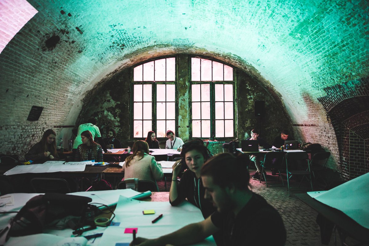 Knight Moves tweet media