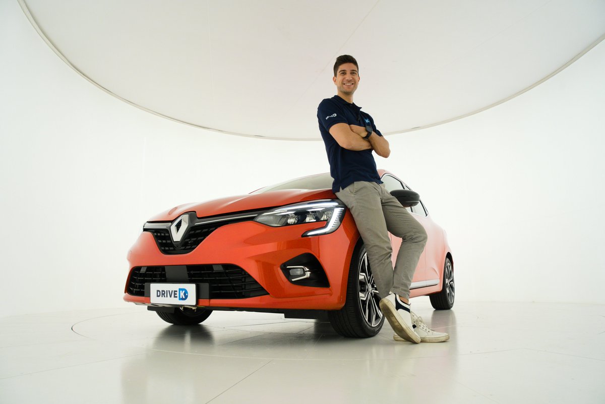 DriveKItalia's tweet photo. SAVE THE DATE! 🚨 Domani alle 12 sul nostro canale Youtube non perdetevi il test drive di Alessio a bordo della nuova RENAULT CLIO! #renault #renaultclio https://t.co/yT0jKupiEo