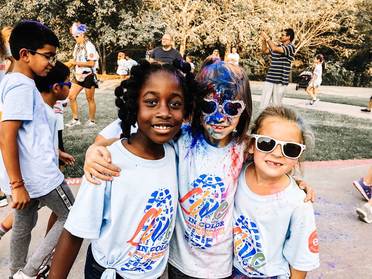 bbengaged1's tweet photo. Color run was a blast!! #bbengaged https://t.co/3EyMadUB12