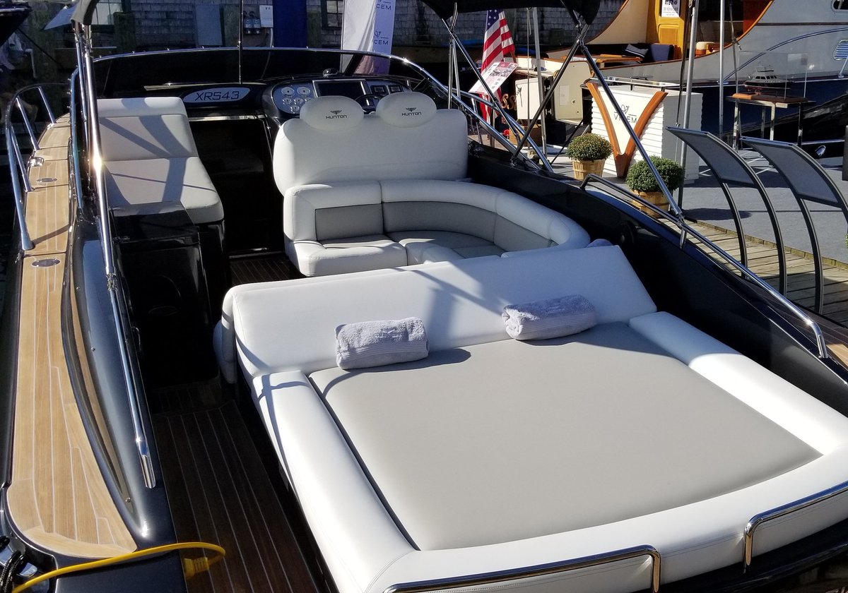 Hunton Yachts tweet media