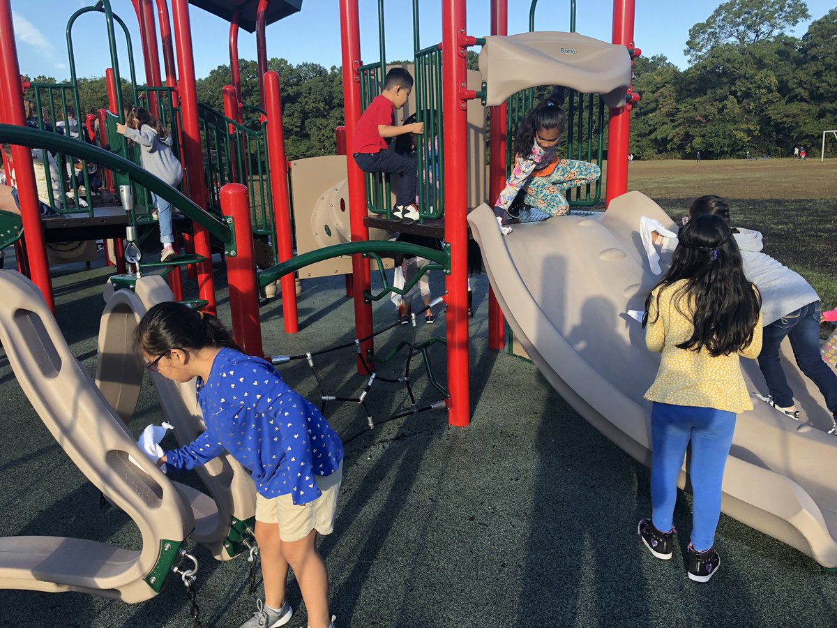 Canaan Play Club Teamwork. First dry the equipment. Then use it. 😄 @PatMedSchools #gopatmed