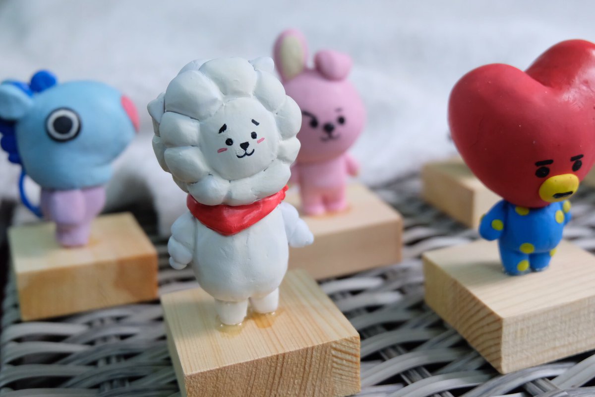 sleepingchild9's tweet photo. Do you like the BTS #polymerclay #BTS #figuretoy #arttoy #handmade #craft https://t.co/TAhtNM2jxu