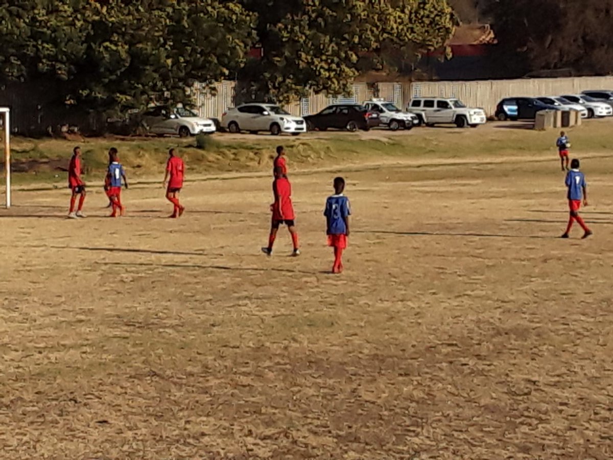 motsoledi's tweet photo. Our mission is to make sure that kids from Elias Motsoaledi know that everything is possible in life. Rand stadium  Motsoaledi City vs Jomo Cosmos under 13 development. #Motsoaledi #JomoCosmos #MotsoalediCity #TheRealTourismMotsoaledi #YouthInSports #YouthInTourism https://t.co/pmryMTiR1b