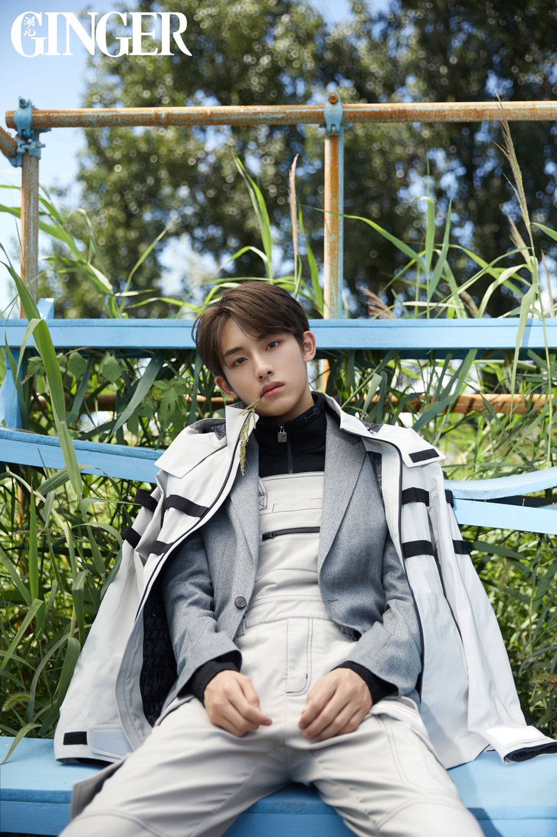 magymaydraw's tweet photo. I ran into pics of Winwin today. I expressed my thoughts. Thank you for coming to my TED Talk. https://t.co/naQyvE3YOD