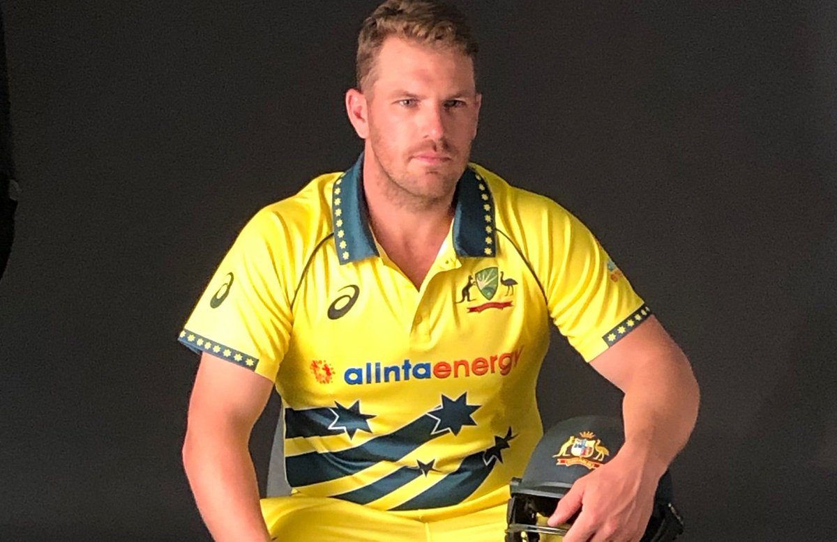 Rmaxi_32's tweet photo. Aussie, Kiwi retro ODI kits unveiled #Throwback1990s https://t.co/fzUOaAwcBz