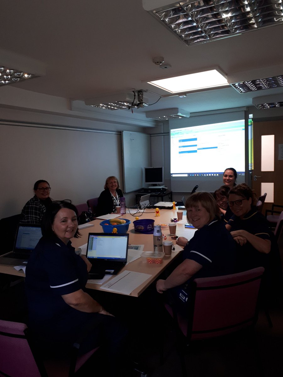 hull1989_kl's tweet photo. Maternity staff @OldhamCO_NHS attending Patient Type update with CEO of TrendCare #saferstaffing #maternity #trendcare #teamROH https://t.co/fTdNwa46Jk