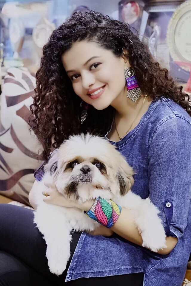 palakmuchhal3's tweet photo. If you see someone without a smile today, let them borrow yours! :)

Happy #WorldSmileDay 😊😊😊 https://t.co/0gxSEhx5YT