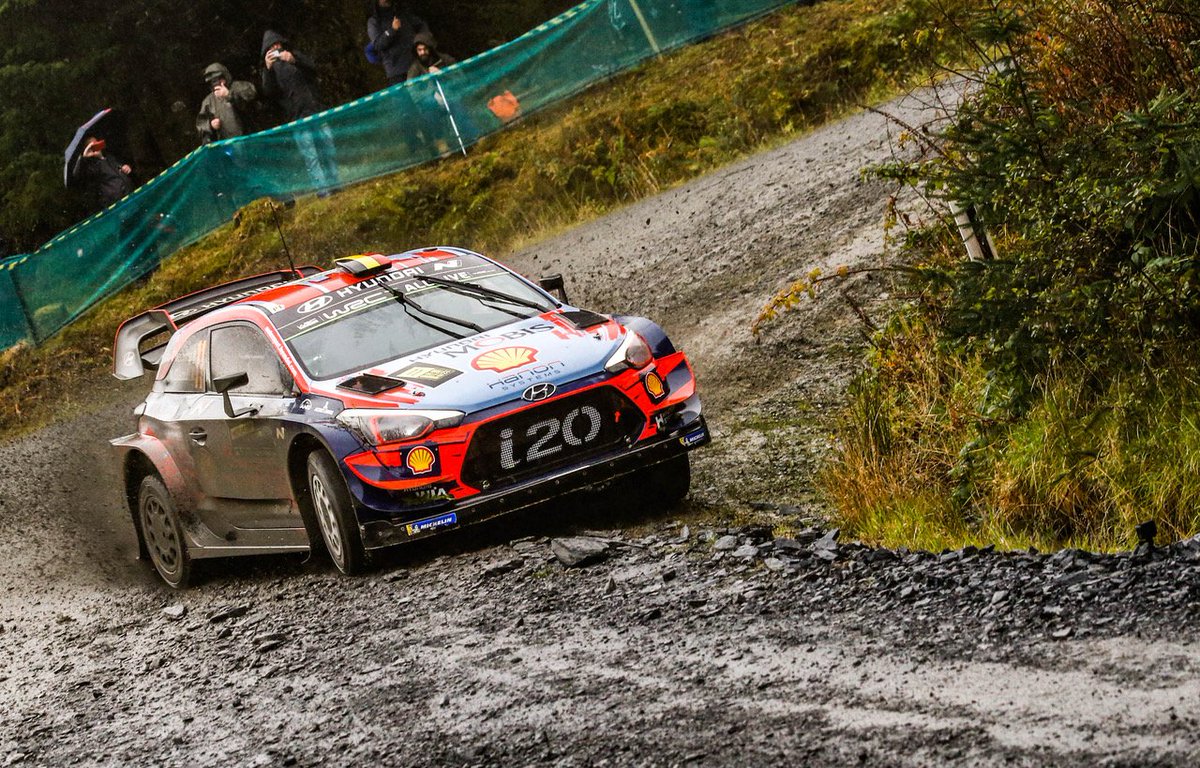 thierryneuville's tweet photo. Hello à tous, suite à l'annulation de l'ES5 ce matin, je souhaitais vous rappeler combien il est important de respecter les consignes de sécurité et les zones spectateurs! Merci.
#SafeRally #IsAGoodRally #WRGB #WRC https://t.co/0gmTvPaqdW