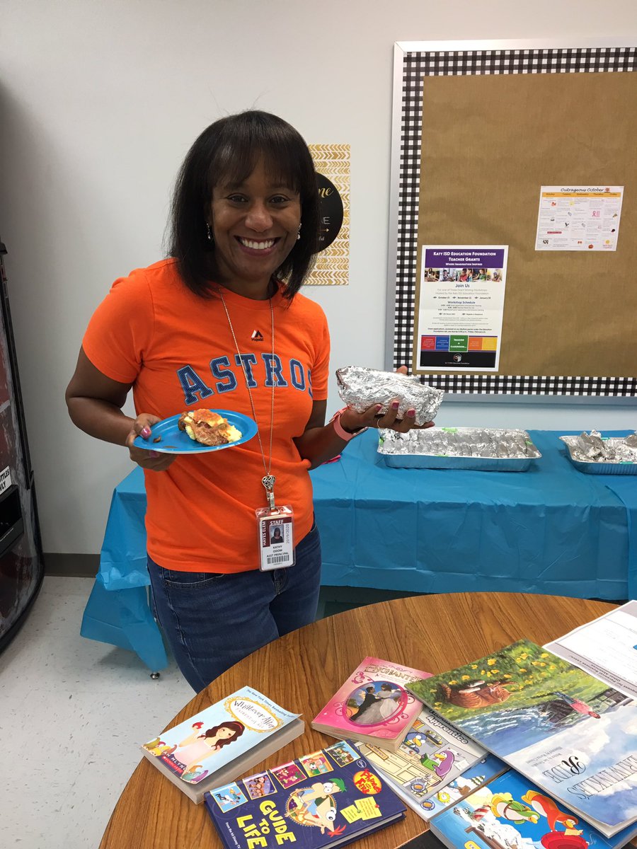 HayesHawks's tweet photo. We are celebrating National Taco Day and an Astros playoff game....Best Friday Ever! ๐ฎ #Hayeshawks #OutrageousOctober https://t.co/RtO3DRHxdR