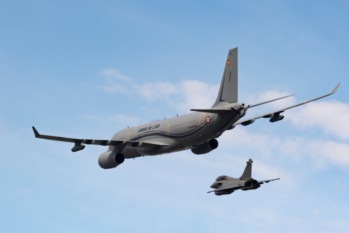 Armée de l'Air et de l'Espace (@armee_de_lair) on Twitter photo <a href="/florence_parly/">Florence Parly</a> <a href="/EtatMajorFR/">Armée française - Opérations militaires</a> @Defense_gouv La dissuasion nucléaire est la clé de voute de la stratégie de défense nationale. Pour entretenir leurs capacités opérationnelles, les FAS participent à plus de 70 manoeuvres chaque année, soit plus d'un exercice par semaine directement lié à la dissuasion nucléaire. <a href="/florence_parly/">Florence Parly</a> <a href="/EtatMajorFR/">Armée française - Opérations militaires</a> @Defense_gouv La dissuasion nucléaire est la clé de voute de la stratégie de défense nationale. Pour entretenir leurs capacités opérationnelles, les FAS participent à plus de 70 manoeuvres chaque année, soit plus d'un exercice par semaine directement lié à la dissuasion nucléaire.