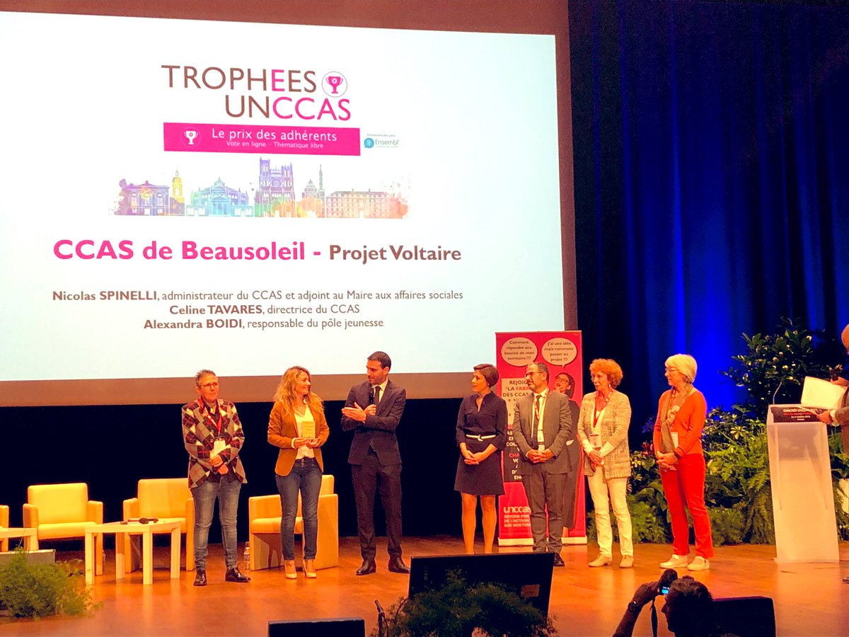 AlissiaNono's tweet photo. #CongresUnccas les trophées de l’@unccas SONT DÉCERNÉS avec @duboschristelle et @bcalmels ! Bravo au CCAS de Saullaumines pour les prix des CCAS/CIAS et au CCAS de Beau Soleil ☀️qui remporte le prix des adhérents ! #ccas #innovation #trophees https://t.co/mUur8wDdgh