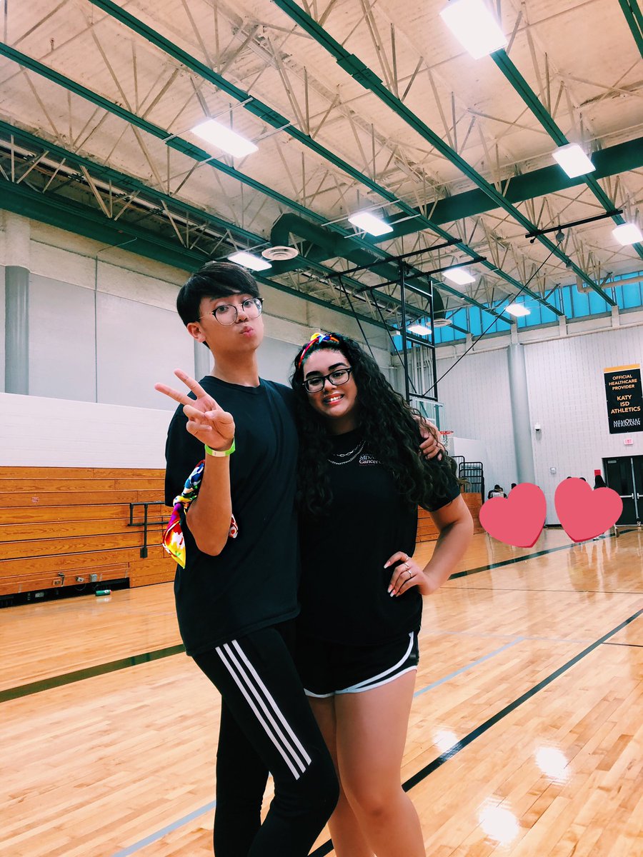 Your president, vice president and social officer + dedicated HOSA members representing “Ho Ho HOSA” at the dodgeball tournament to support <a href="/Mayde_CreekFBLA/">Mayde_CreekFBLA</a> 🤩🤩