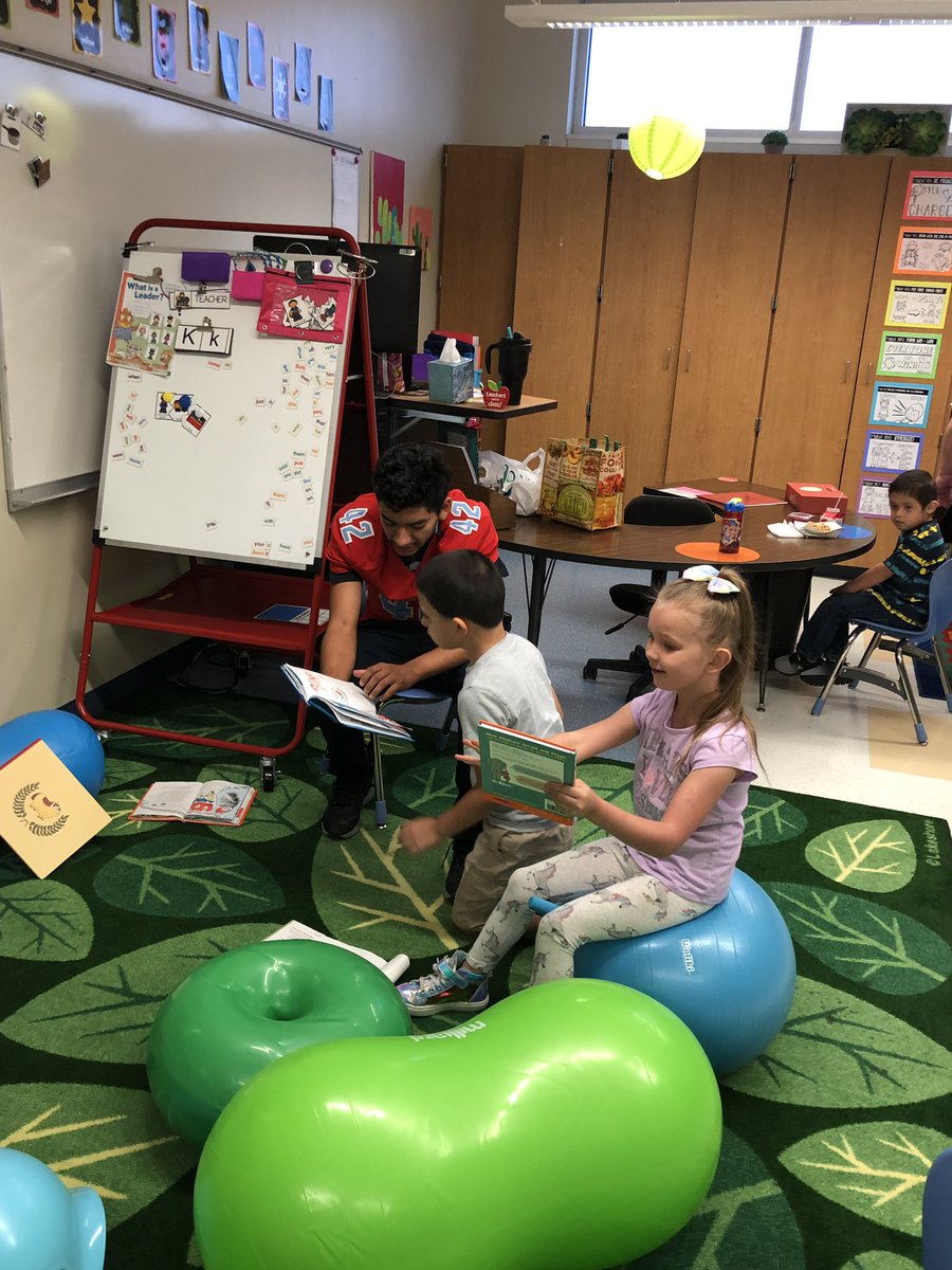mkuhn91's tweet photo. Love our School!!  #joyjames #cisd https://t.co/VZDMYV9z7m