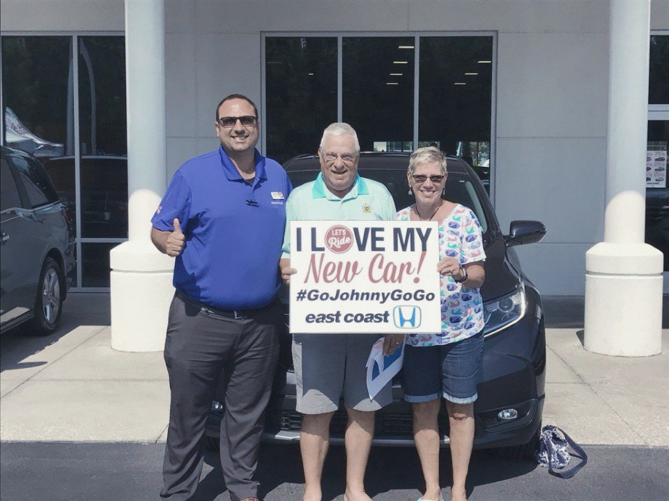 echhonda's tweet image. Congratulations Mr. and Mrs. Zehr! Johnny Haddad helped the Zehrs with the purchase of their Certified 2017 CR-V!! Way to go guys! #gojohnnygogo