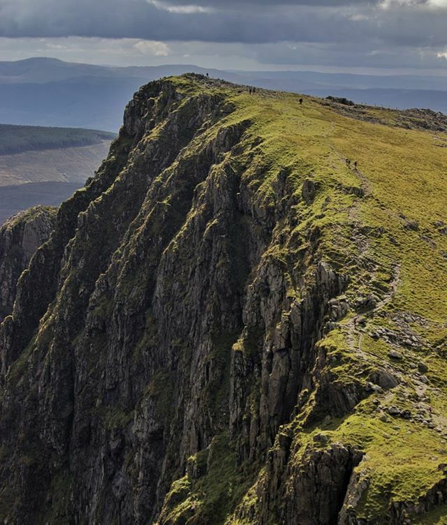 jackupahill's tweet photo. Who's coming on the next Summit Social? If so, make sure you've got your Christmas jumpers at the ready!!
-
Long Mynd, 14th December!
-
📷 by @jwarboutdoors
-
#GetMountainReady #SummitFit #TeamSummitFit #ukhikers #whatsonnorthwales #mountaineer #mount… https://t.co/dDxq3Bv7s9 https://t.co/jvIg43c09m