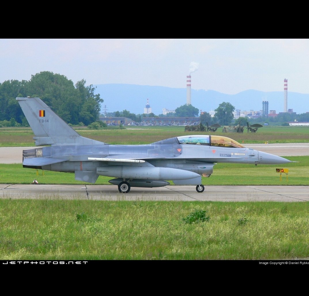 is_keelu's tweet photo. Belgian Air Component 
General Dynamics F-16BM Fighting Falcon 
Spotted N/E of Turnhout, #Belgium 

#BAF265 #FB14 #44F024 #FighterJets #Jets #Planespotting #Planespotter #aviation #Planespotters #RadarSpotter #Aircraft https://t.co/rQUdk8JzAh