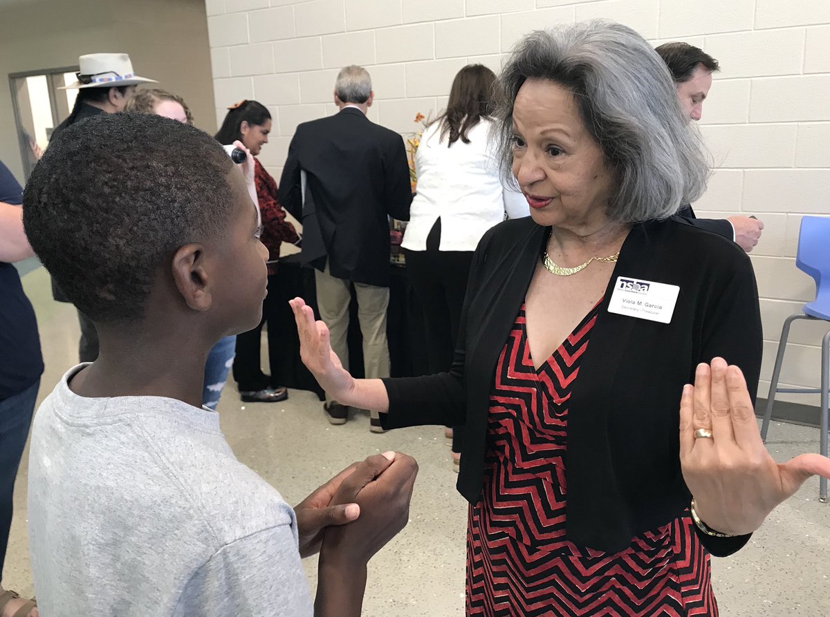 LexingtonTwo's tweet photo. A great start to our day here at @RiverbankElem, with a student welcome for the @NSBAPublicEd board of directors as they kick off a visit to SC and @LexingtonTwo schools. Our own @Beth_NSBA is the organization’s president, the first from SC. @loveSCschools #SCSBA #WeAreLex2 https://t.co/lTZ3Mxe0uM