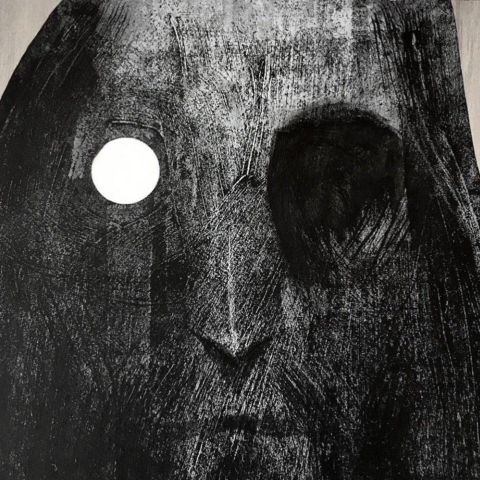 IllustrationAca's tweet photo. This Friday, we are exploring #texture. This piece from #iakc19 mentor Jeffrey Alan Love instantly drew us in with contrast between dark & light. ⚪️⚫️ #neverstopdrawing #illustrationacademy #jeffreyalanlove https://t.co/kVcChZTHIR