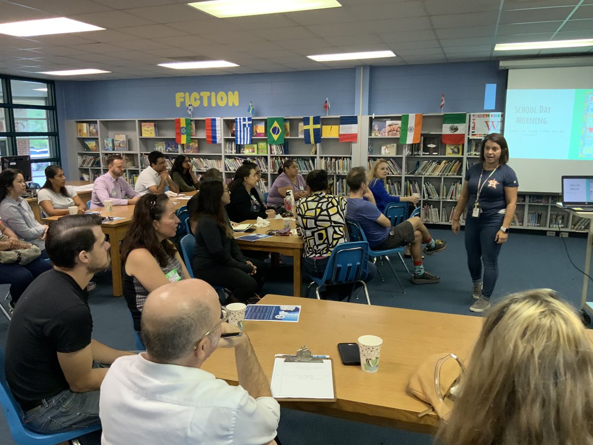 EdgarAC2022's tweet photo. Coffee w/ the Principal and Parent PD on visual schedules for kids at home. We are all on schedules, #Outlook calendar, the sticky notes on the fridge, the reminders on your phone...lets teach our kids early that schedules help us organize our lives. https://t.co/yBqDVzTcCw