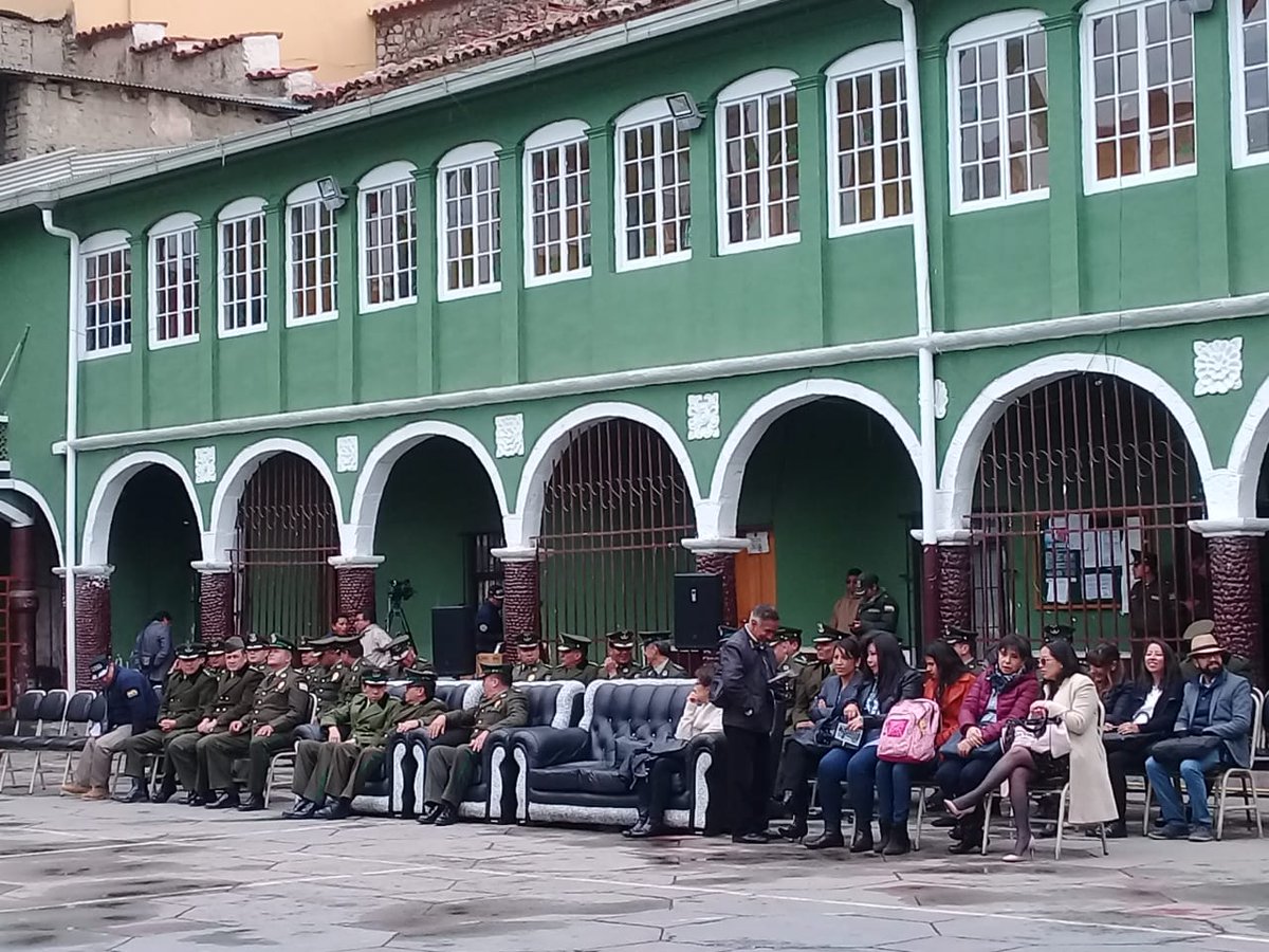 Obscd_Bol's tweet photo. #Ahora: Se realiza el acto de clausura del “Curso de Instructoras e Instructores de Lucha Contra la Violencia” para el personal de la @FelcvLp, impartido por la @UNIPOL_POLBOL  realizado con apoyo  de la @UNFPABolivia, la Embajada de Suecia, #MIJ y la #CDH en #LP. https://t.co/95yxp2WTMe