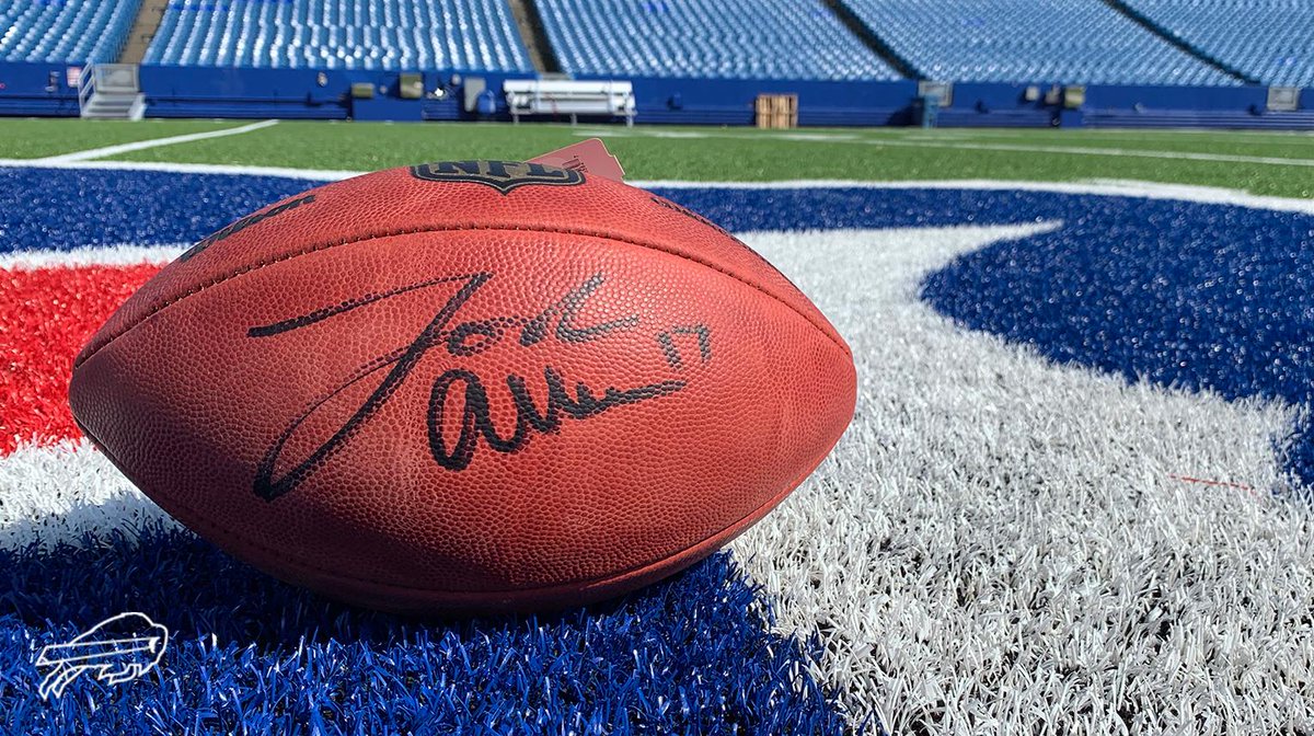 BuffaloBills's tweet image. We’re giving away a @JoshAllenQB signed football to celebrate 1 million followers.

Follow + Retweet for your chance to win.

Rules: bufbills.co/npvs4A