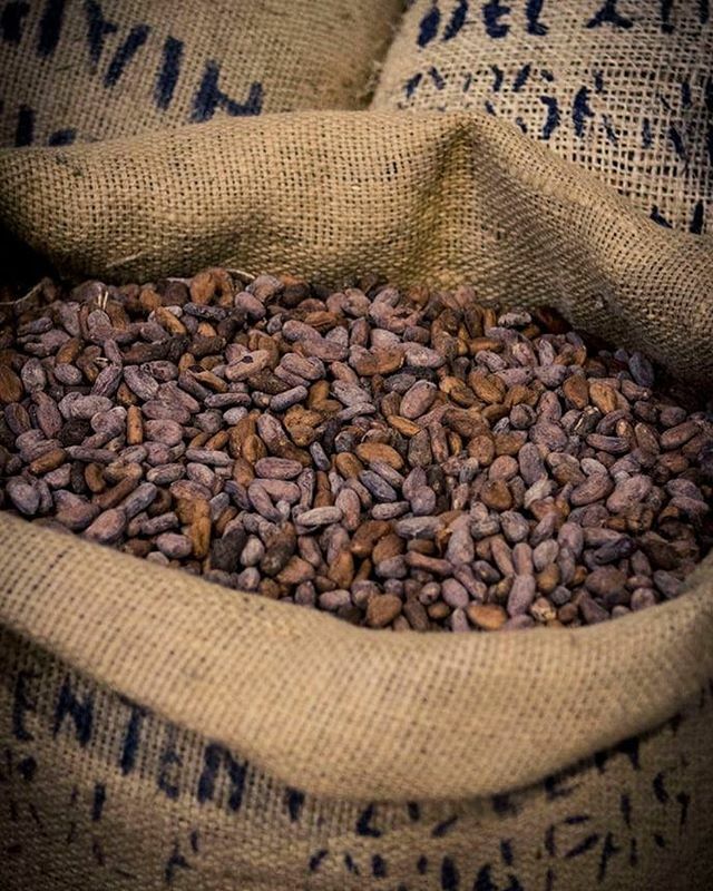 La Manufacture Cluizel travaille main dans la main avec sept Planteurs d’exception au savoir-faire remarquable afin de révéler le meilleur du cacao. ift.tt/356dYXL
