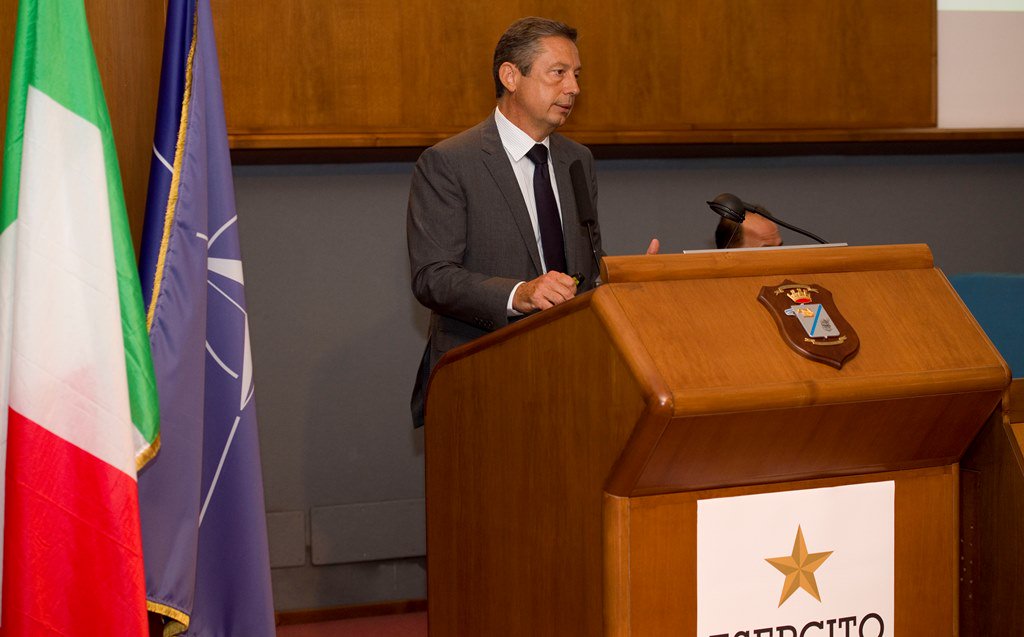 Il 2 ottobre abbiamo partecipato alla Conferenza ALTAIR presso la sede del Comando Trasmissioni Esercito Italiano. Il nostro collega Francesco Ascheri ha fatto un intervento sul tema della giornata D.A.T.I. (Digital Awareness and Technologies Innovation). bit.ly/3542Xq0