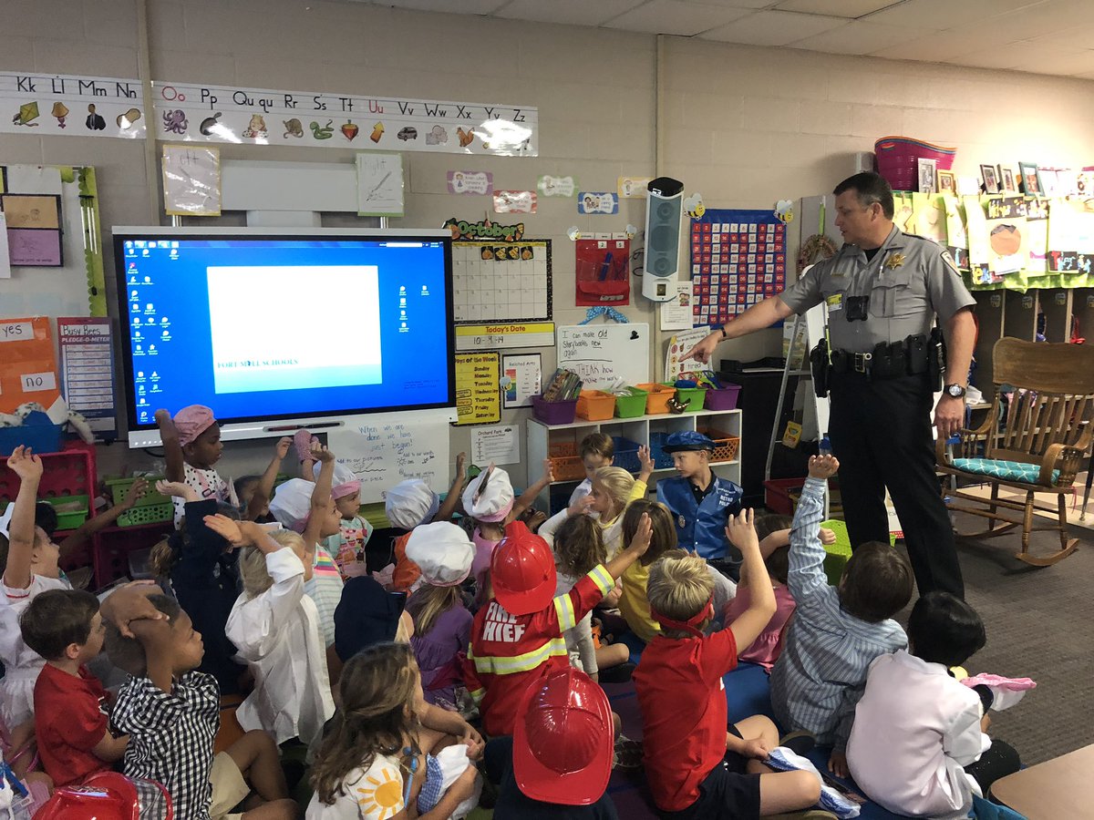 We learned all about community helpers today in Kindergarten @OPES_Eagles Special thank you to our guests! <a href="/ZLendyak/">Zac Lendyak</a> <a href="/YCSO_SC/">York County Sheriff</a> <a href="/Publix/">Publix</a>
