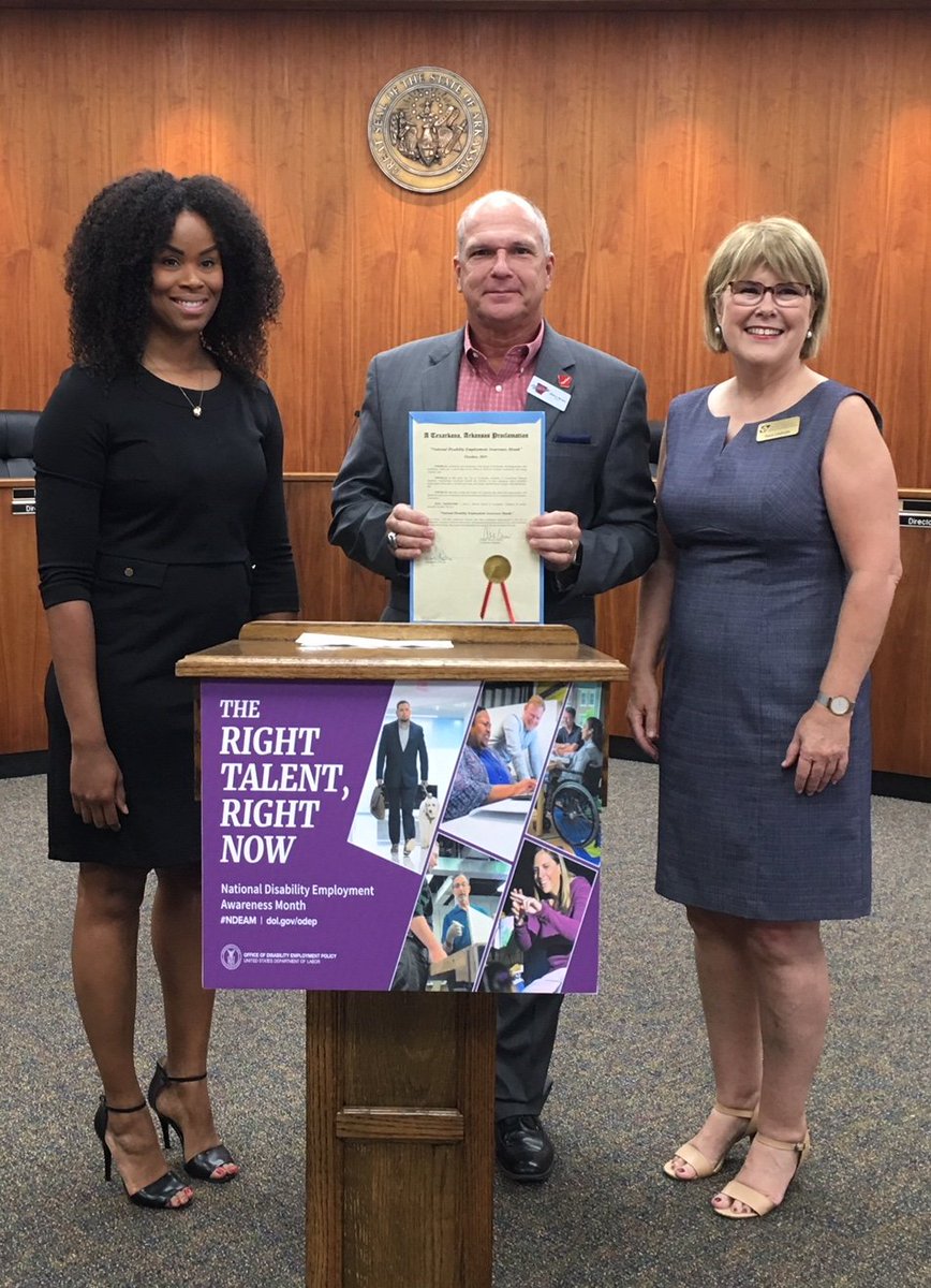 ArkansasDWS's tweet photo. Great kick-off of National Disability Employment Awareness Month in Texarkana, Arkansas with ARS staff and Mayor Allen Brown reading a proclamation declaring October as NDEAM in the city.  Read the story by @TxkGazette here:
https://t.co/ntcFS4hYyb

#NDEAM #ARDEAM https://t.co/L3Q4fVeT2c