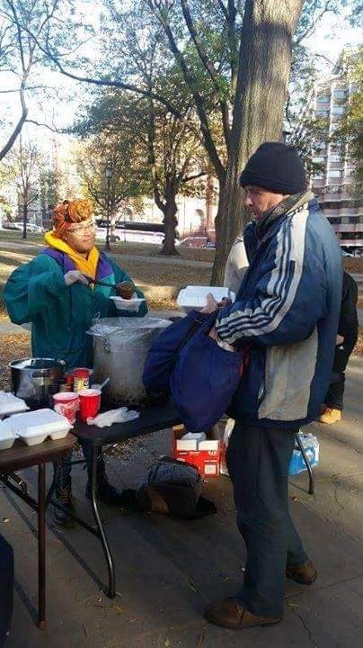 simaleerbg's tweet photo. @FCRCollective has been feeding the people since 2015!
Our model is based on our mentors the Black Panthers.
#SurvivalPrograms
#ServeThePeople
#MutualAid https://t.co/U6o6RiNBpE
