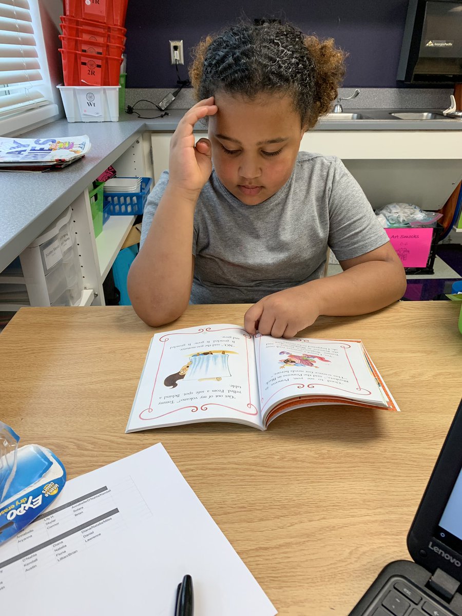 Julsk41's tweet photo. Students love independent reading time. She was so excited about the new Princess in Black book.  She was laughing at an event from the book right before I snapped the picture. @PettiferSuz @GCSDsuper @valeriekpaine @AmericanReading #irla @stevielew1972 https://t.co/3MGxNY36mD