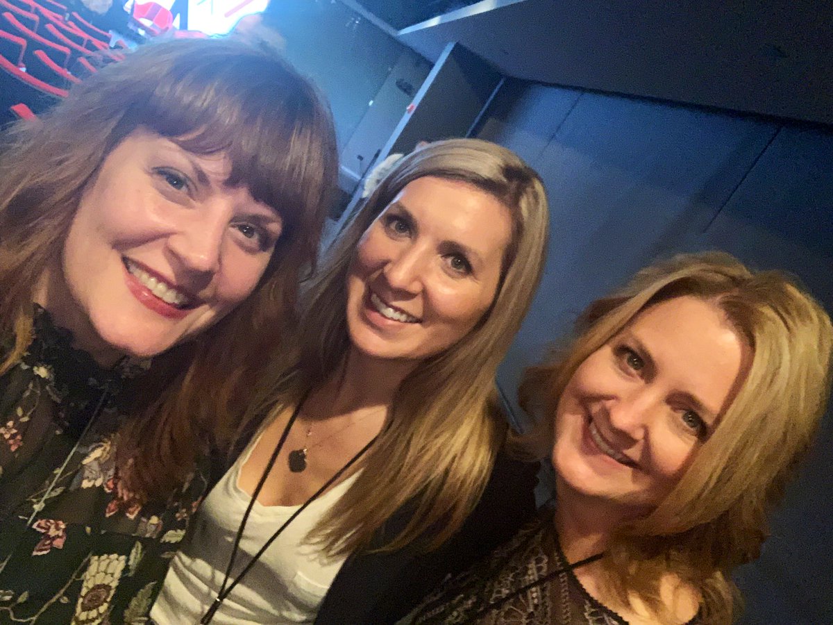 LeslieAMarshall's tweet photo. Fun and inspiring night at #CMOsmart @ChicagoAMA with @Ashley_Dudzik and Kristin Mateja. Missed getting @ChristineBuck in the photo! ☹️ #brandsquad #branded #squadgoals https://t.co/wBcnAobxnS
