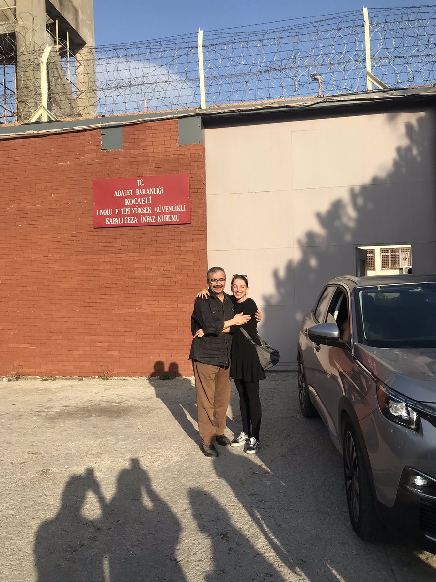 Resmi Twitter'da görüntüle