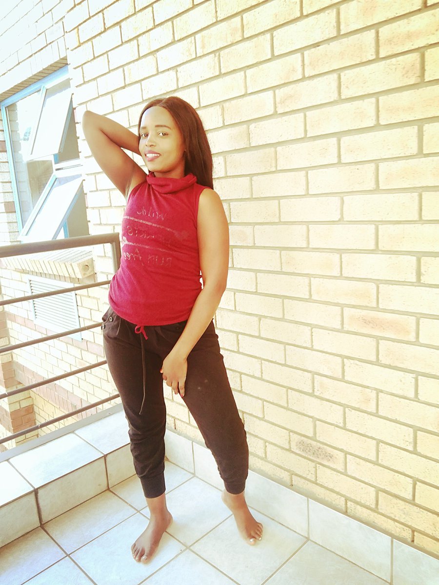 NdekaSweet's tweet image. Issa Friday